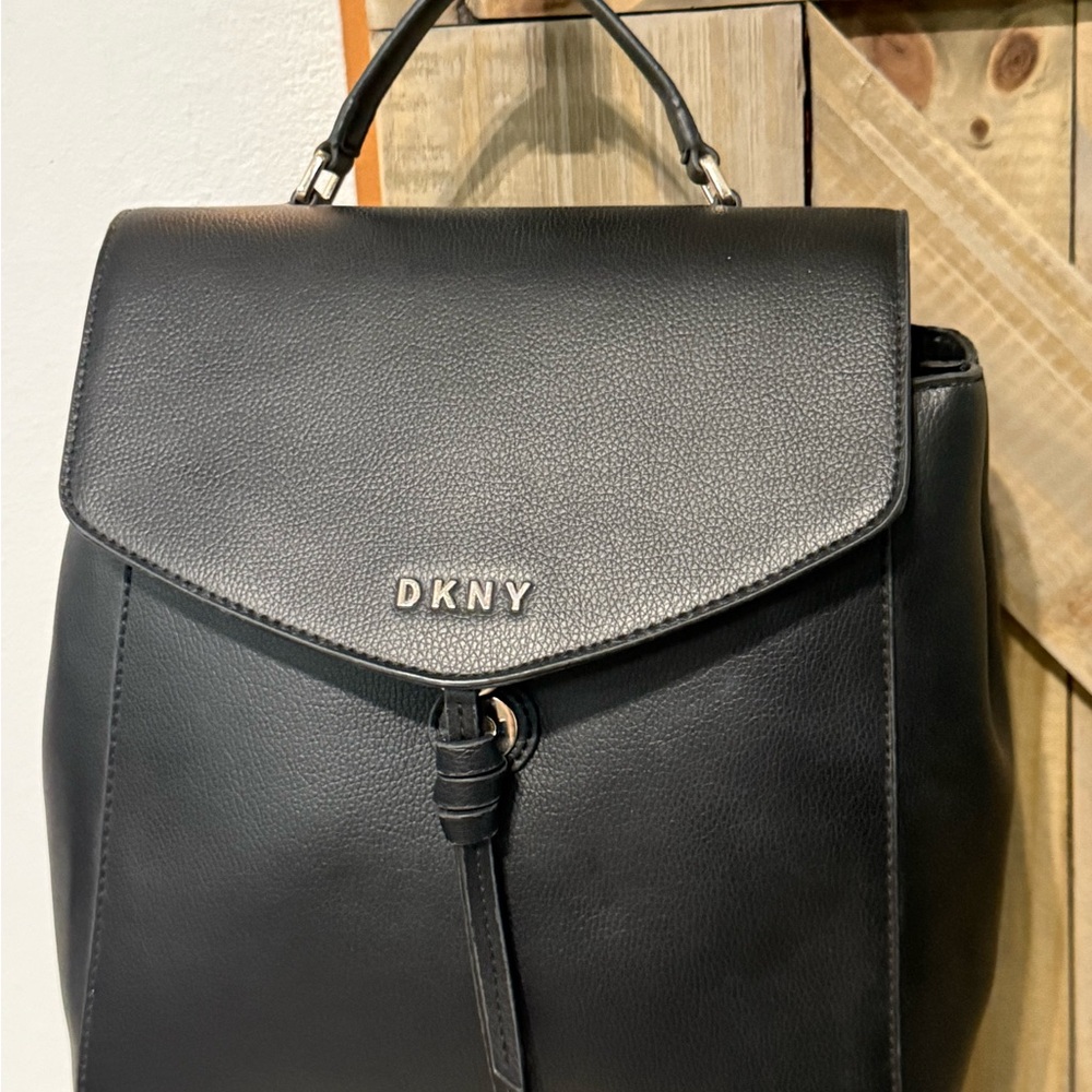 DKNY Black Pebbled Leather Backpack Purse – Gold Hardware – Excellent Condition